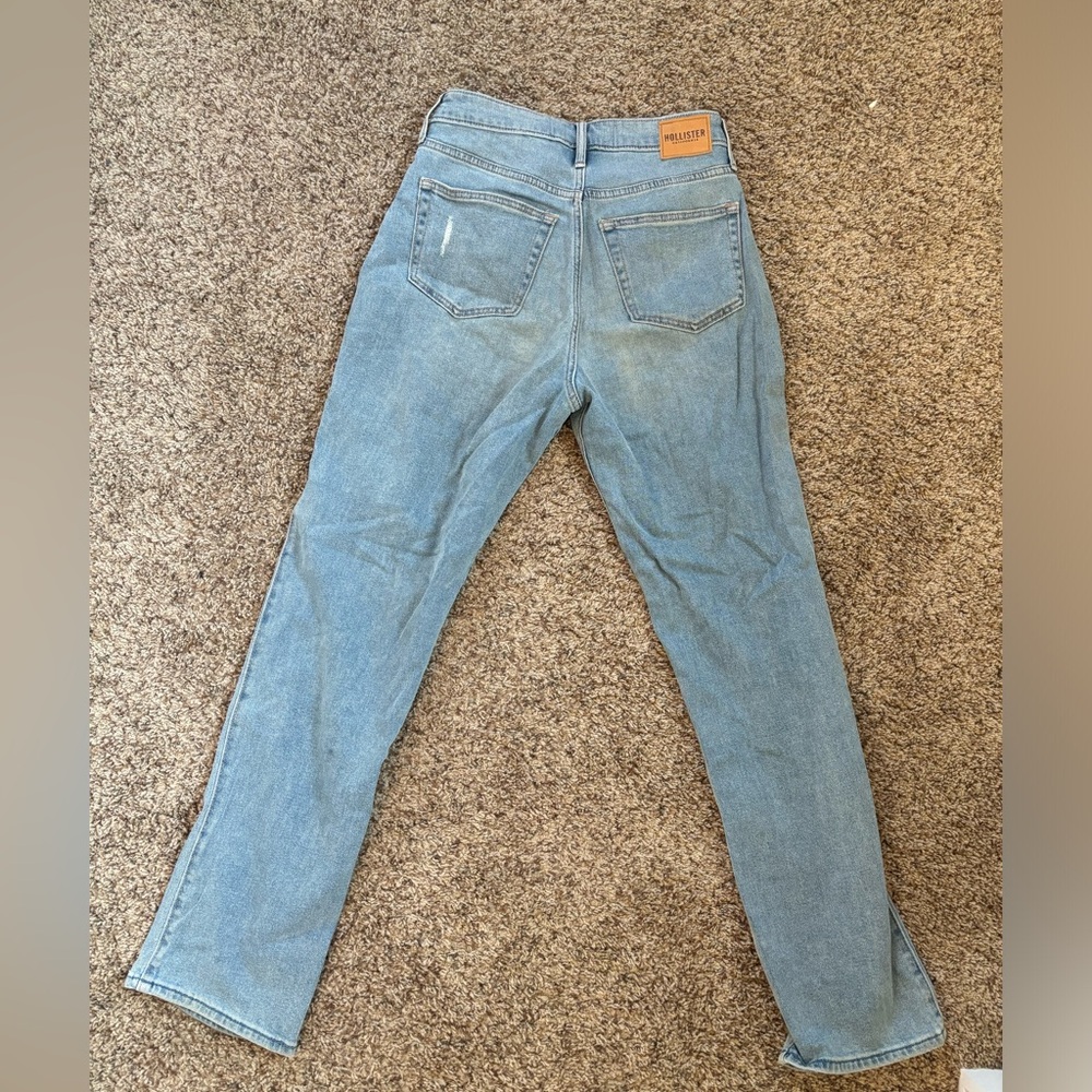 Hollister Ultra Hugh-Rise Vintage Straight